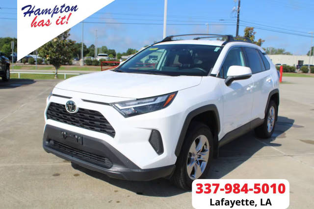 2023 Toyota RAV4 XLE AWD photo