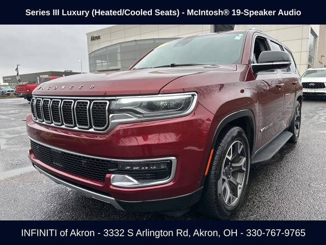 2023 Jeep Wagoneer Series III 4WD photo