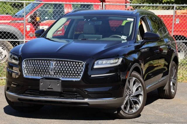 2023 Lincoln Nautilus Reserve AWD photo