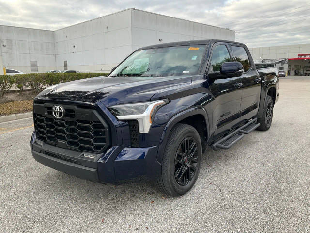 2023 Toyota Tundra SR5 4WD photo