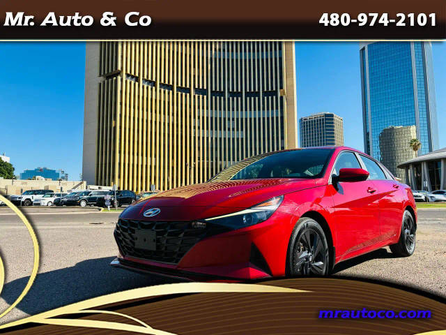2023 Hyundai Elantra SEL FWD photo