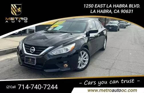 2017 Nissan Altima 2.5 SV FWD photo