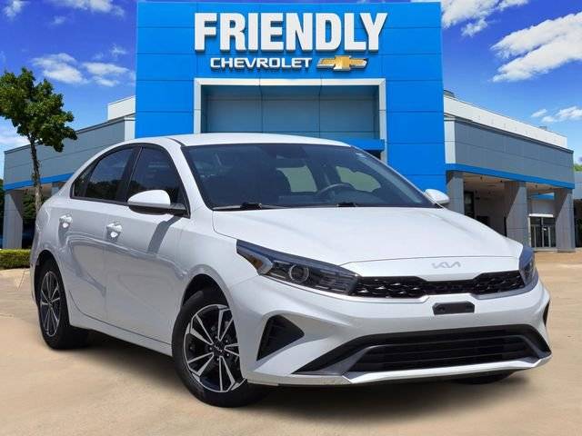 2023 Kia Forte LXS FWD photo