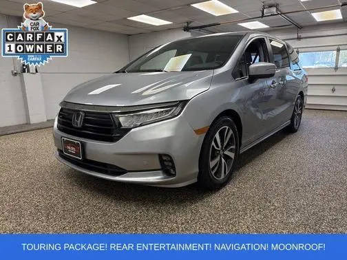 2023 Honda Odyssey Touring FWD photo