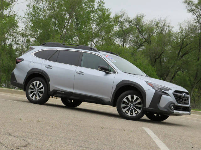 2023 Subaru Outback Limited AWD photo