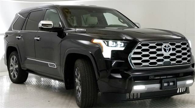 2023 Toyota Sequoia Capstone 4WD photo