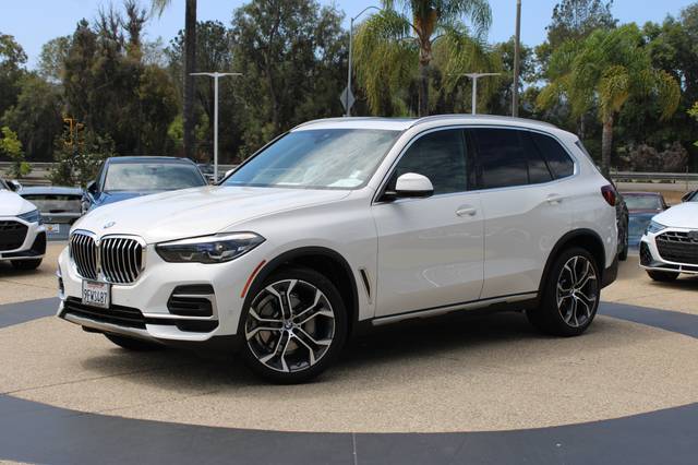 2023 BMW X5 xDrive40i AWD photo