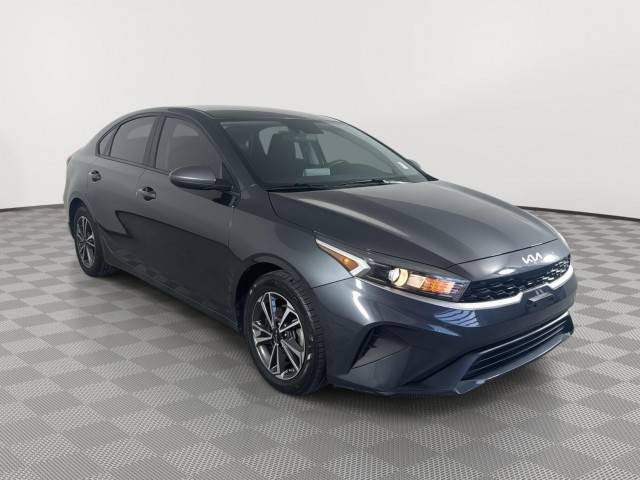 2023 Kia Forte LXS FWD photo