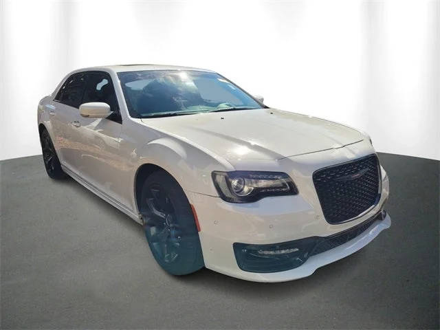 2023 Chrysler 300 300S RWD photo