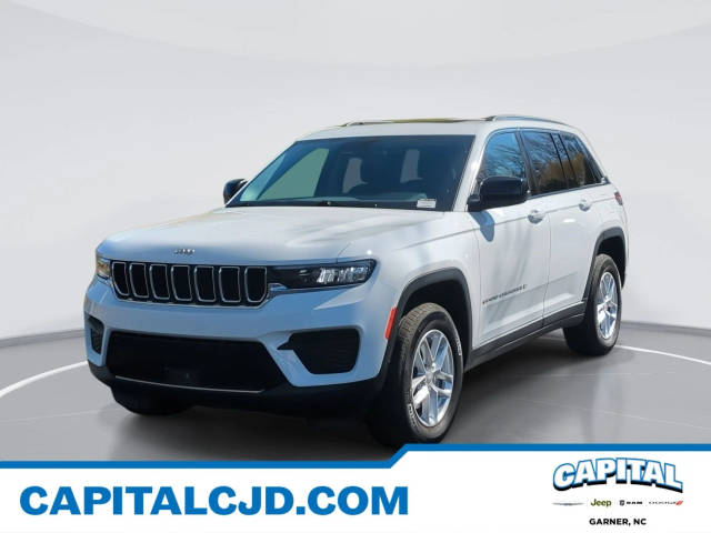 2023 Jeep Grand Cherokee Laredo 4WD photo