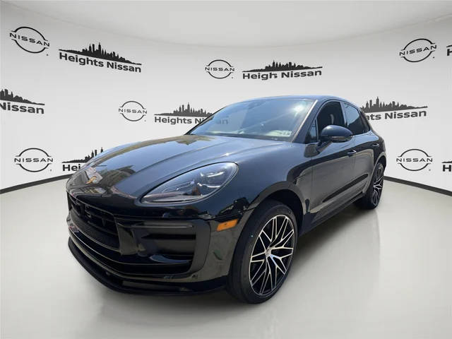 2023 Porsche Macan T AWD photo