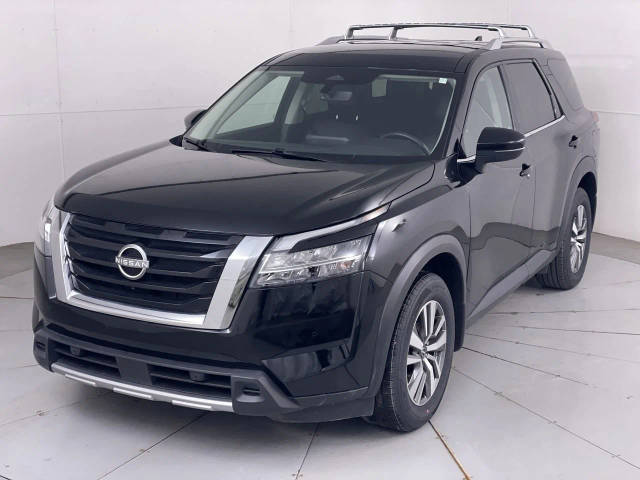 2023 Nissan Pathfinder SL 4WD photo