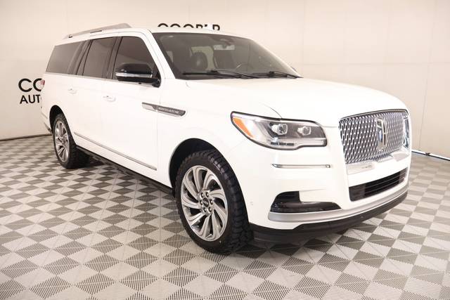 2023 Lincoln Navigator L Reserve 4WD photo