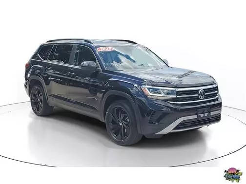 2023 Volkswagen Atlas 3.6L V6 SE w/Technology AWD photo