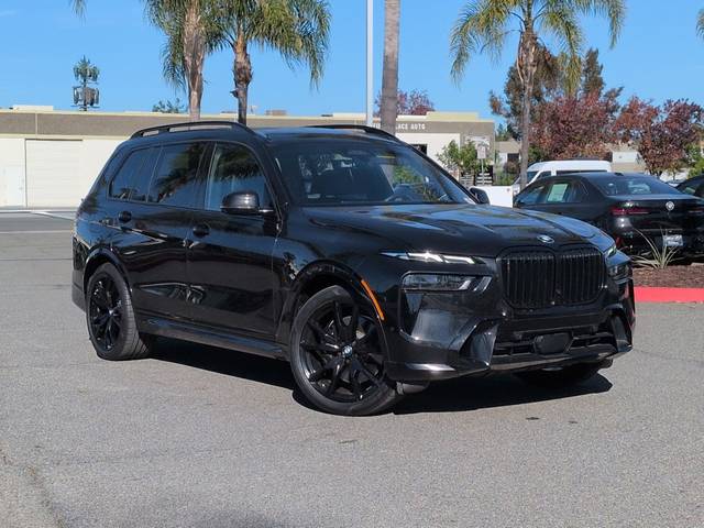 2023 BMW X7 xDrive40i AWD photo