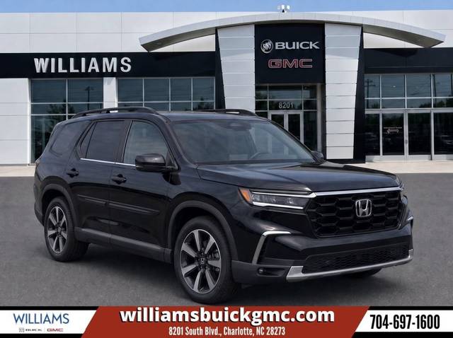 2023 Honda Pilot Touring FWD photo