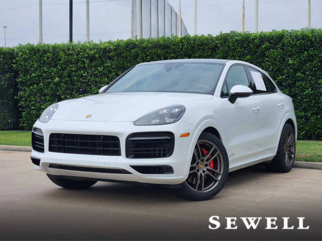 2022 Porsche Cayenne Coupe GTS AWD photo