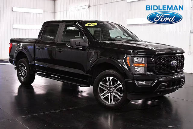 2023 Ford F-150 XL 4WD photo