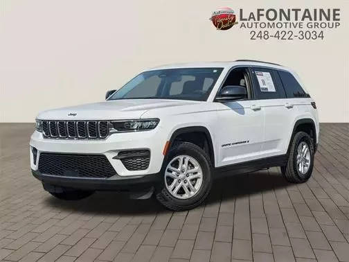 2023 Jeep Grand Cherokee Laredo 4WD photo