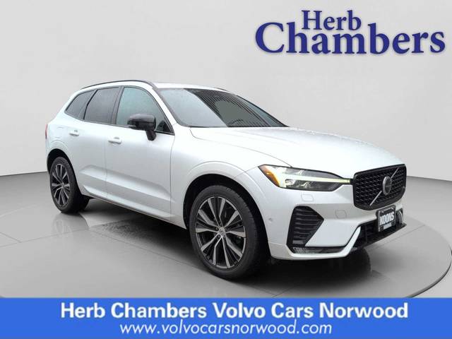 2023 Volvo XC60 Plus Dark Theme AWD photo