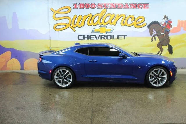2023 Chevrolet Camaro 1LT RWD photo