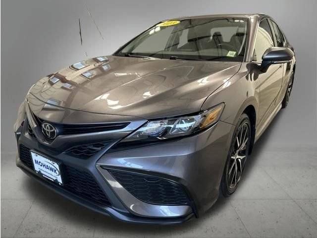 2023 Toyota Camry SE AWD photo