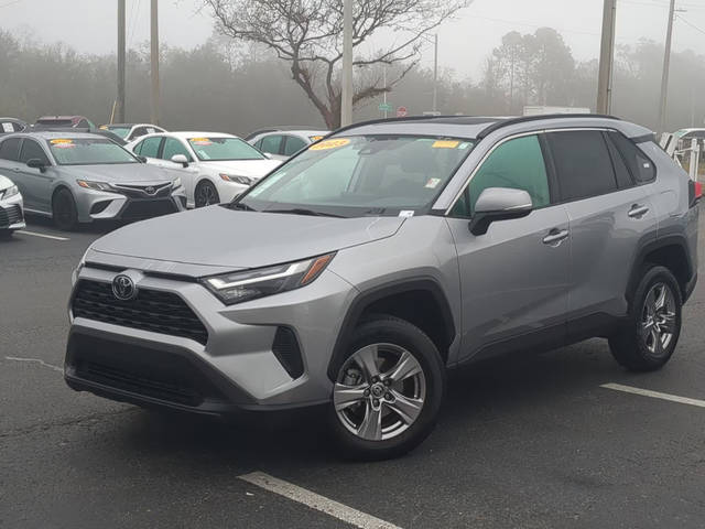 2023 Toyota RAV4 XLE FWD photo