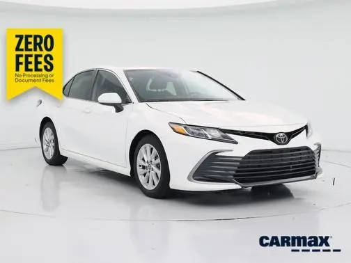 2023 Toyota Camry LE FWD photo