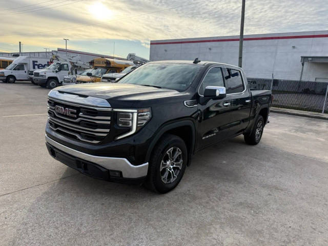 2023 GMC Sierra 1500 SLT 4WD photo