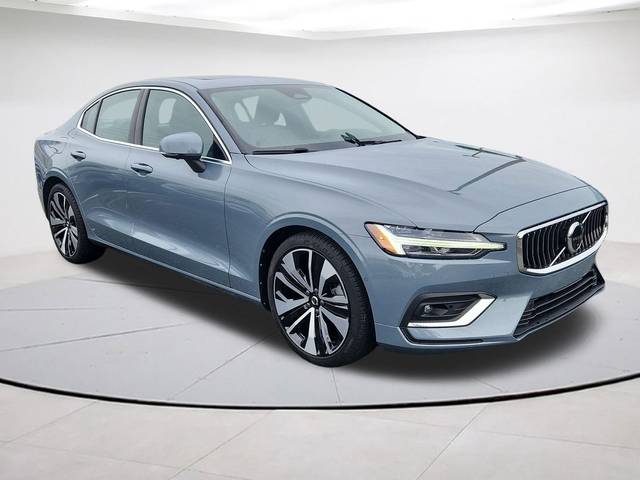 2023 Volvo S60 Ultimate Bright Theme FWD photo