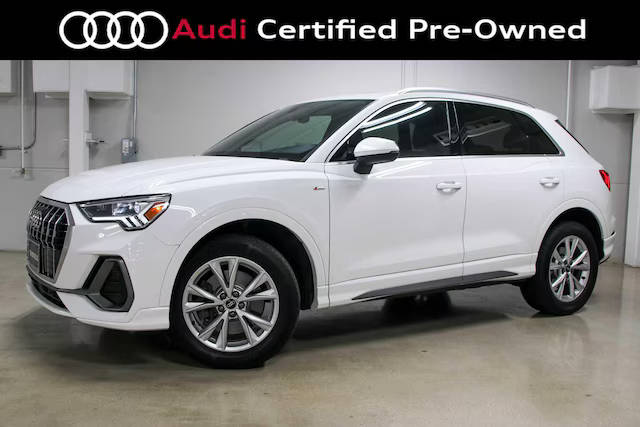 2023 Audi Q3 S line Premium AWD photo