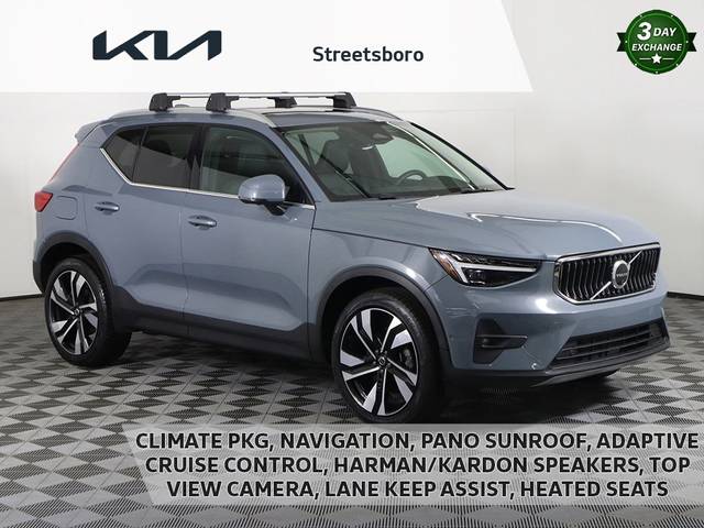 2023 Volvo XC40 Ultimate Bright Theme AWD photo