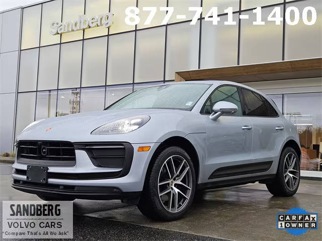 2023 Porsche Macan AWD photo