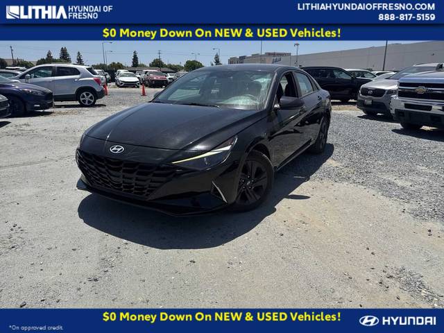 2023 Hyundai Elantra SEL FWD photo