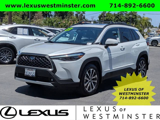 2023 Toyota Corolla Cross XLE AWD photo