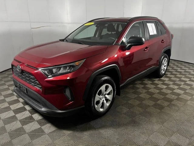 2020 Toyota RAV4 LE FWD photo