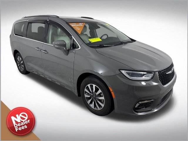 2021 Chrysler Pacifica Minivan Touring L FWD photo