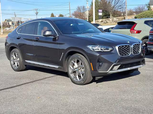 2023 BMW X4 xDrive30i AWD photo