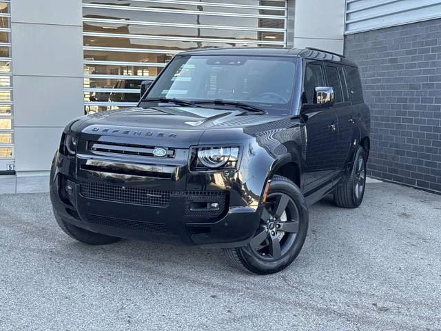 2023 Land Rover Defender 130 X-Dynamic SE AWD photo