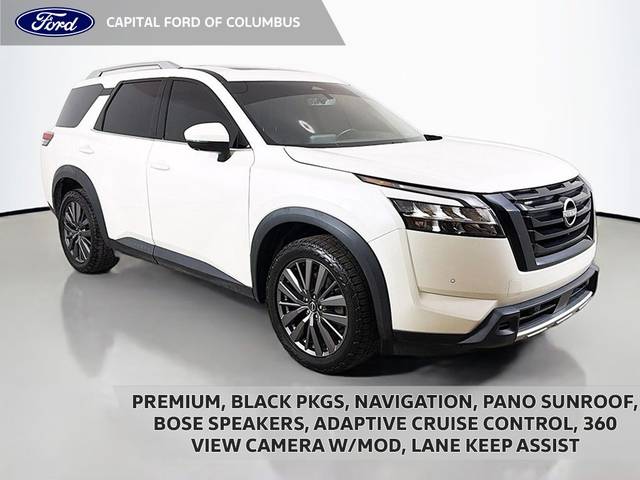 2023 Nissan Pathfinder SL 4WD photo