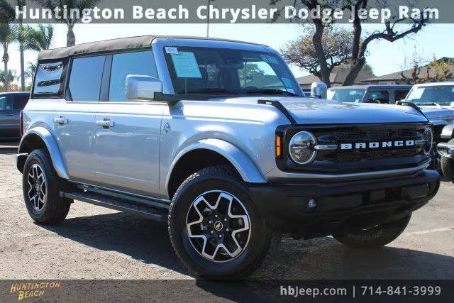 2023 Ford Bronco 4 Door Outer Banks 4WD photo
