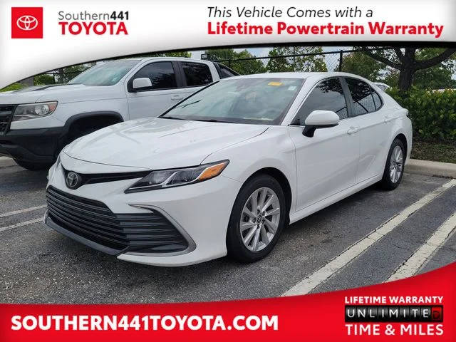 2023 Toyota Camry LE FWD photo