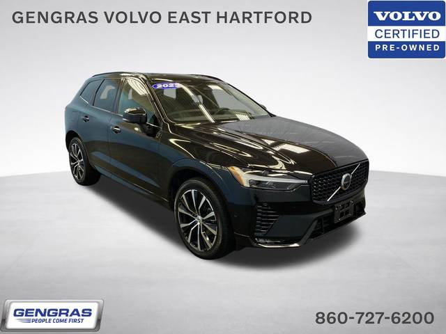 2023 Volvo XC60 Plus Dark Theme AWD photo