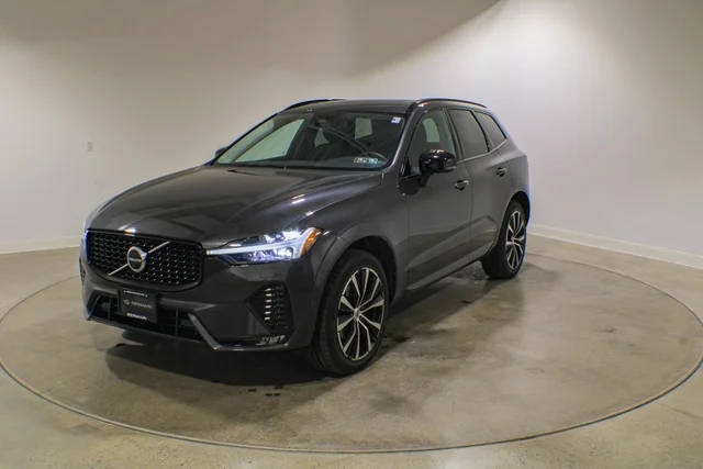 2023 Volvo XC60 Plus Dark Theme AWD photo