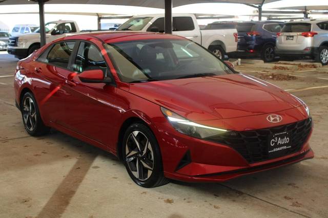 2023 Hyundai Elantra SEL FWD photo