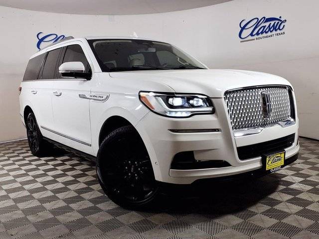 2023 Lincoln Navigator Reserve RWD photo