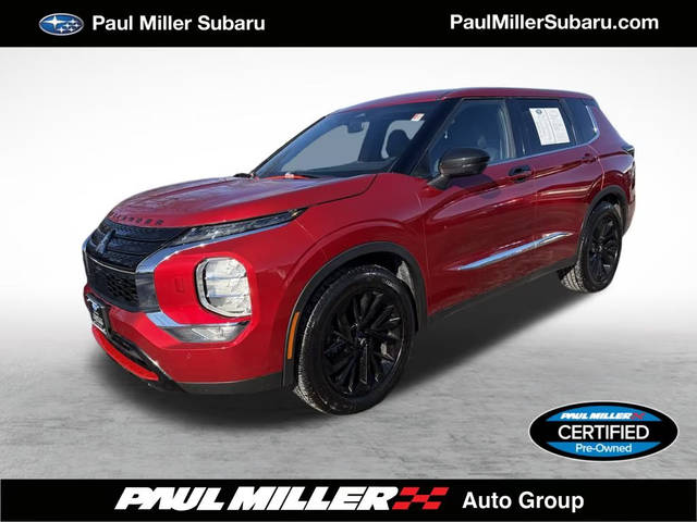 2023 Mitsubishi Outlander SE Special Edition 4WD photo