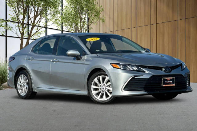 2023 Toyota Camry LE FWD photo