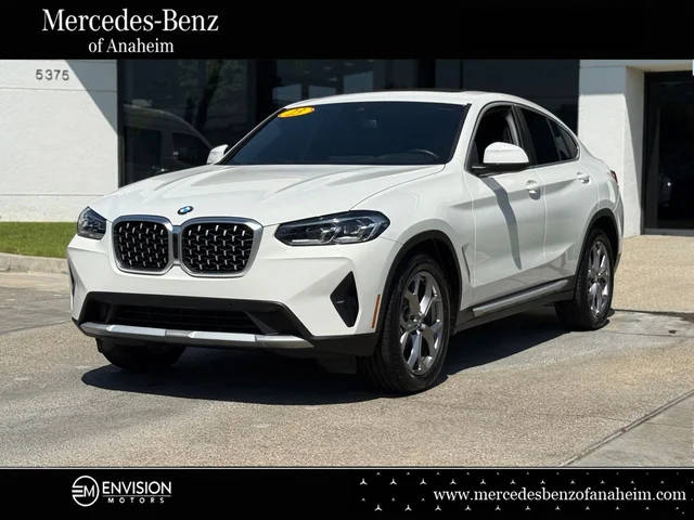 2023 BMW X4 xDrive30i AWD photo