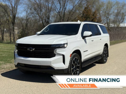 2022 Chevrolet Suburban RST 4WD photo
